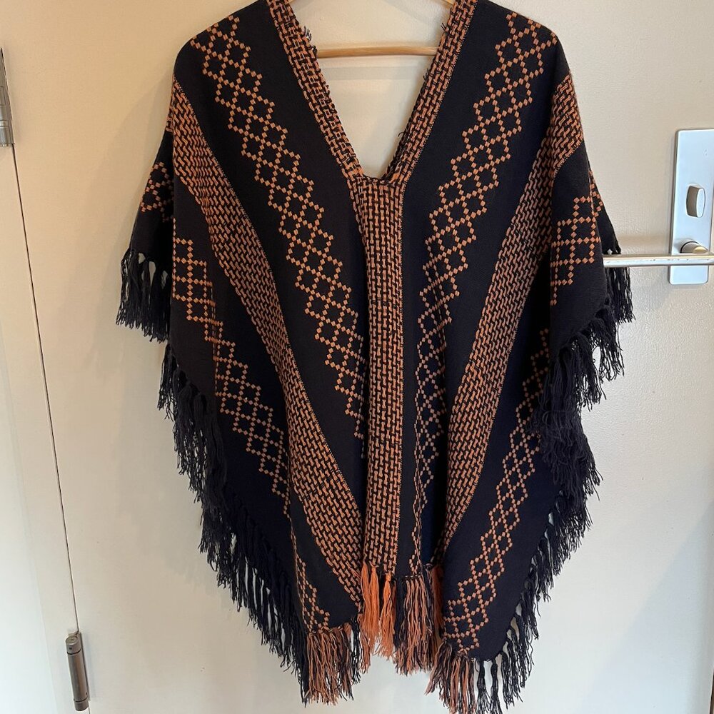 Free People Boho Southwestern Shawl / Poncho (One Size)